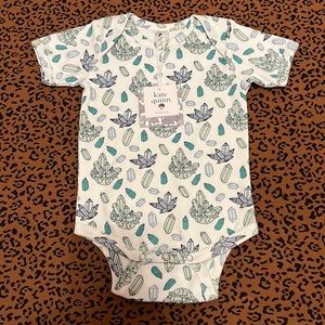 Kate Quinn 12-18 NWT Crystals Onesie
